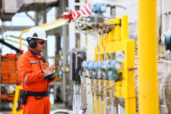 Worker at oil and gas facility